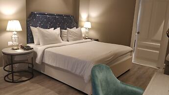 Amatra By the Ganges