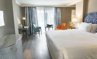 Amatra By the Ganges