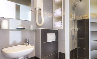 Montsouris Orléans Hotel