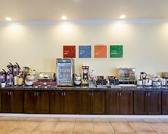 Comfort Inn & Suites Orange - Montpelier