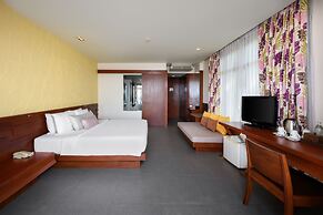 Karon Phunaka Resort