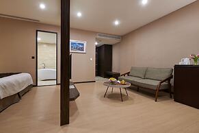 Sol Hotel