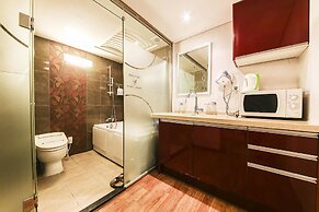 Q Hotel