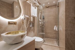 Sura Design Hotel and Suites - Boutique Class