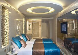 Sura Design Hotel and Suites - Boutique Class
