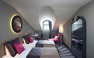 Sura Design Hotel and Suites - Boutique Class