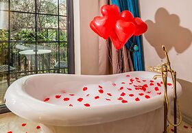 Sura Design Hotel and Suites - Boutique Class