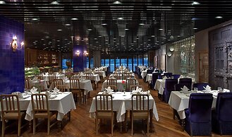 Sura Design Hotel and Suites - Boutique Class