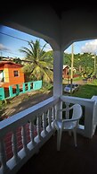 Tropical Breeze Guesthouse and Furnished Apartments