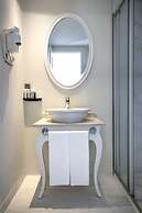 La Boutique Hotel & Suites