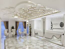 La Boutique Hotel & Suites