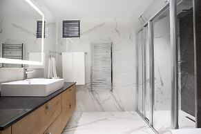 La Boutique Hotel & Suites