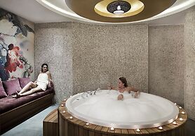 La Boutique Hotel & Suites