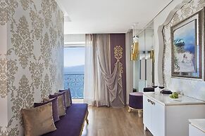 La Boutique Hotel & Suites