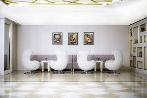 La Boutique Hotel & Suites