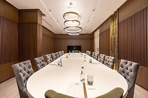 La Boutique Hotel & Suites