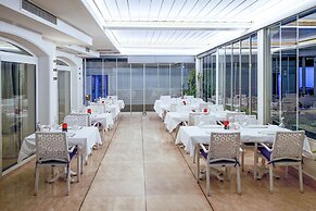 La Boutique Hotel & Suites