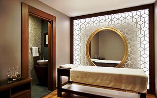 La Boutique Hotel & Suites