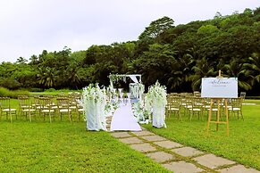 Kempinski Seychelles Resort