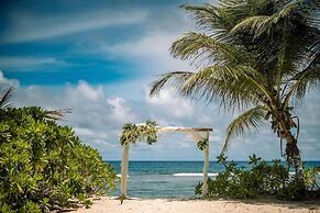 Kempinski Seychelles Resort