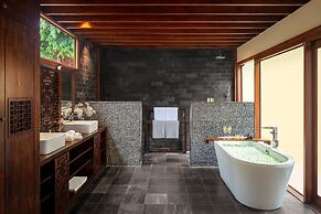 An Lam Retreats Saigon River