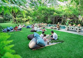 An Lam Retreats Saigon River