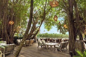 An Lam Retreats Saigon River