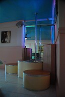 Kokomos Hotel & Restaurant