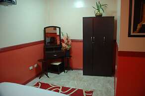 Kokomos Hotel & Restaurant