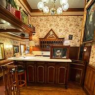 Dorymans Oceanfront Inn