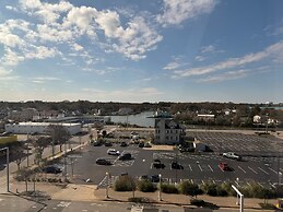 Moxy Virginia Beach Oceanfront