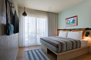 Moxy Virginia Beach Oceanfront