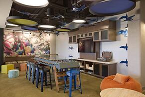 Moxy Virginia Beach Oceanfront