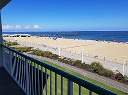 Moxy Virginia Beach Oceanfront