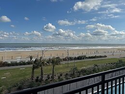 Moxy Virginia Beach Oceanfront