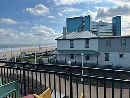 Moxy Virginia Beach Oceanfront