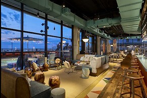 Moxy Virginia Beach Oceanfront