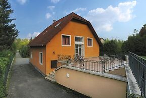 Hotel Panzió 100