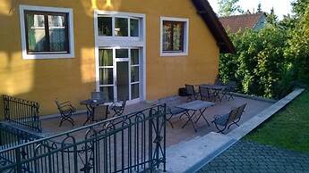 Hotel Panzió 100