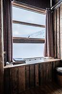 Basecamp Spitsbergen Hotel