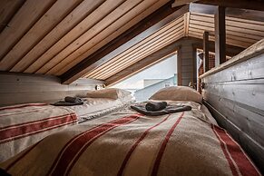 Basecamp Spitsbergen Hotel