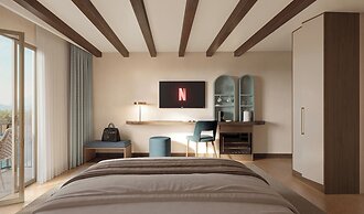 Vista Lakefront Boutique Hotel