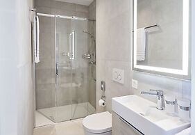 Vista Lakefront Boutique Hotel