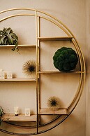 Vista Lakefront Boutique Hotel