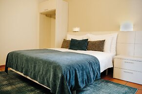 Vista Lakefront Boutique Hotel