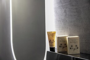 Vista Lakefront Boutique Hotel