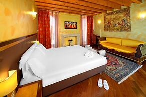 City Centre Rooms and Apartments