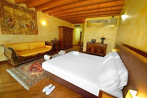 City Centre Rooms and Apartments