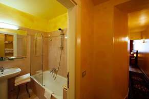 City Centre Rooms and Apartments