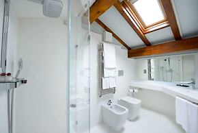 City Centre Rooms and Apartments